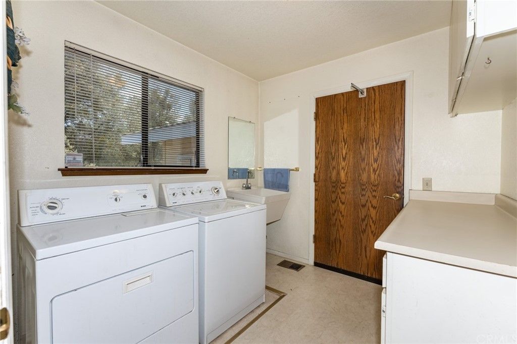 listing image 130728175538058628638