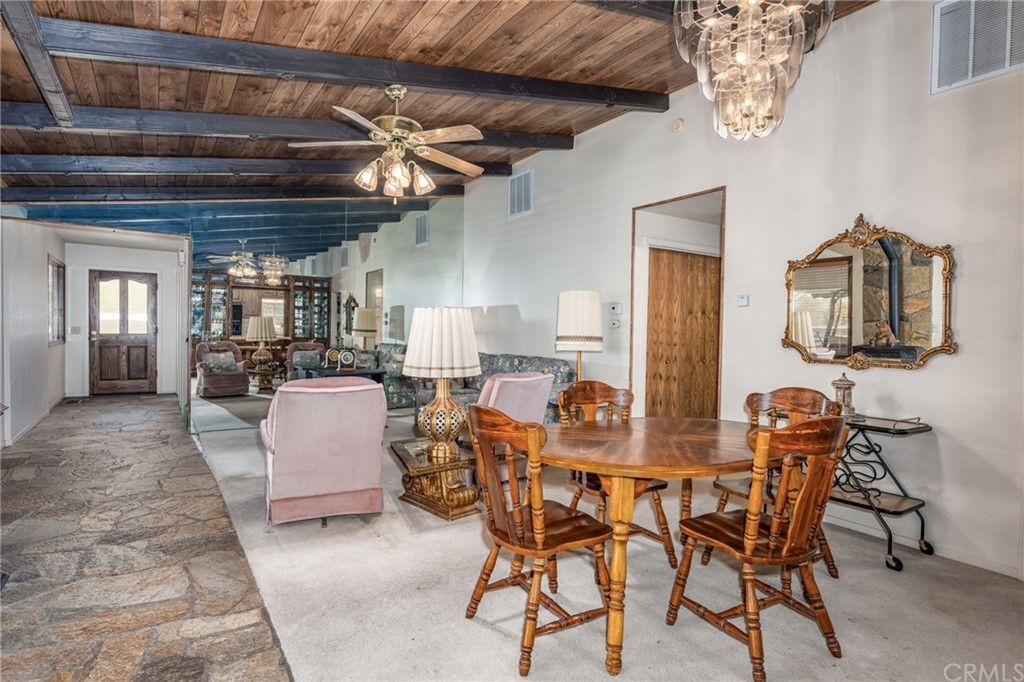 listing image 130729992140741182635
