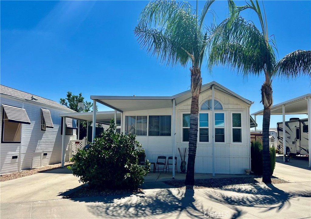 View Hemet, CA 92545 mobile home