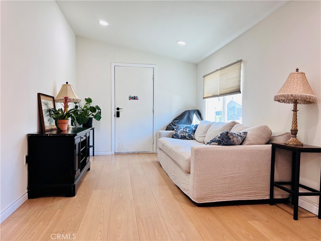 1560 S Otterbein Avenue 44