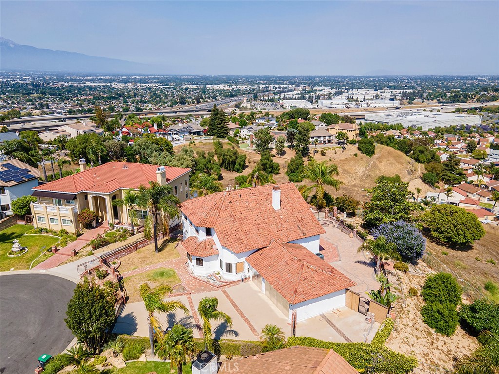 12879 Fallview Court