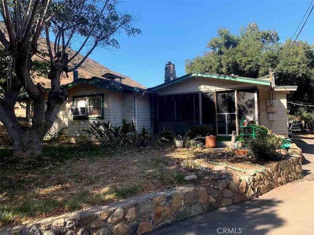 listing image 130725646315063440397
