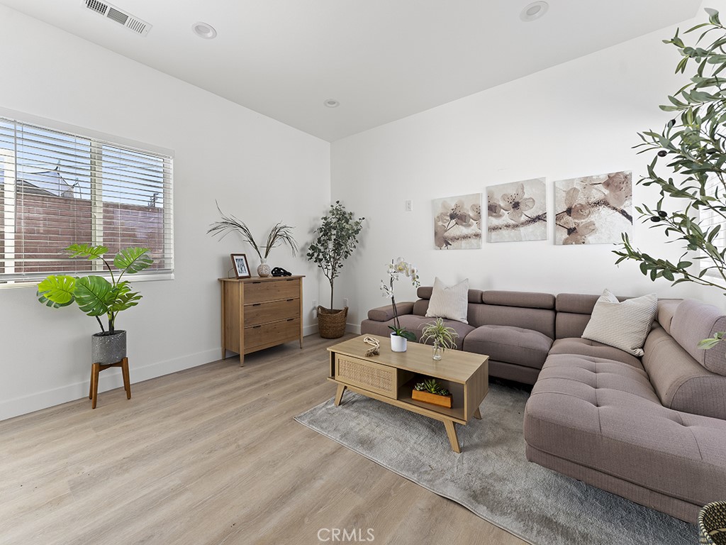 11402 Morgan Lane