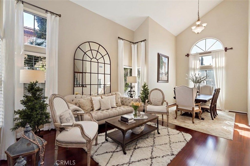 listing image 130724486920251490228