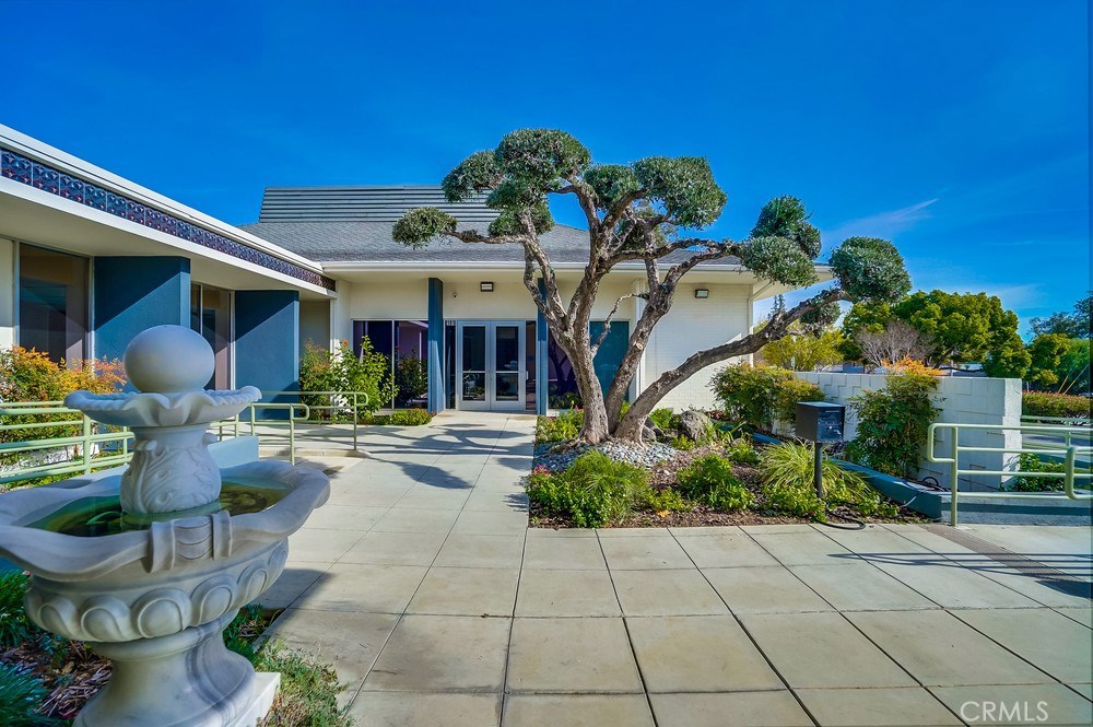 415 Huntington Drive