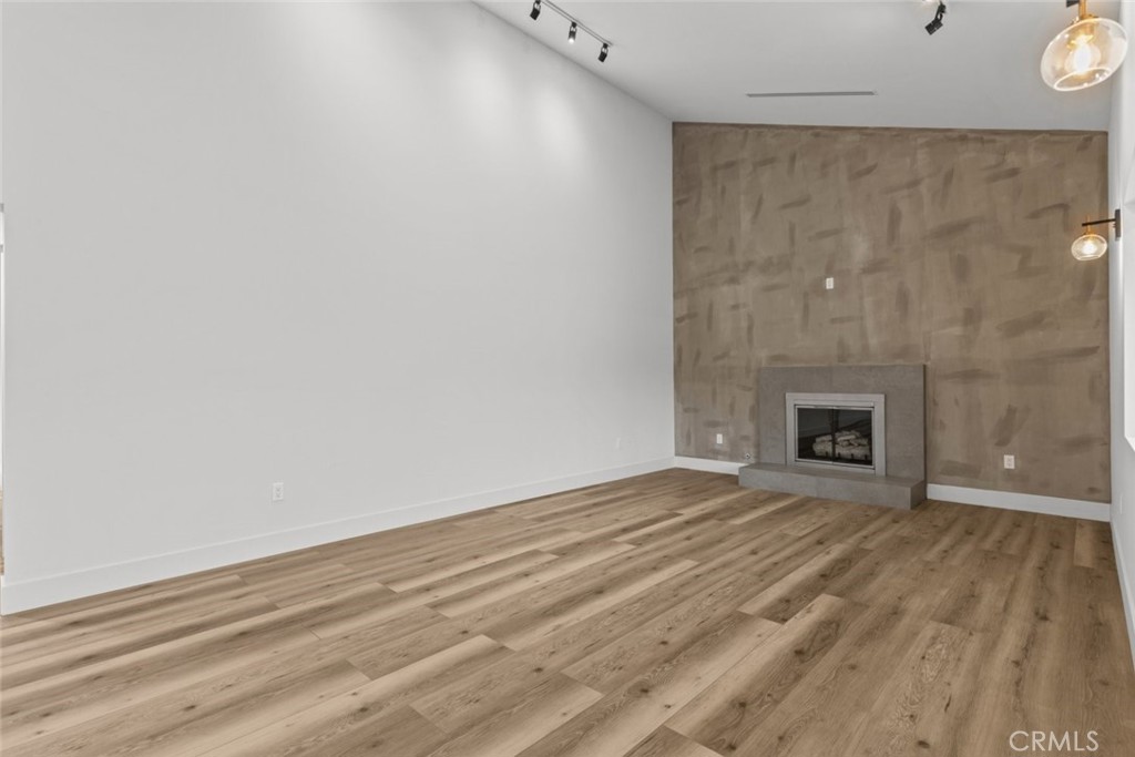 Properties 4 10151 Stonehurst Avenue