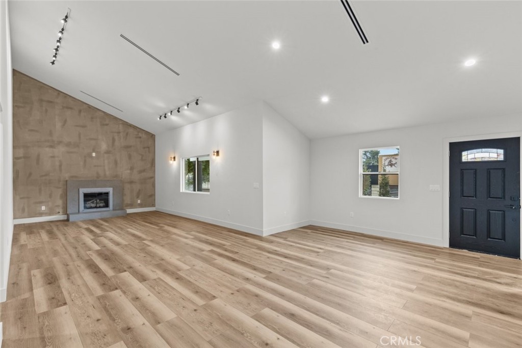 Properties 2 10151 Stonehurst Avenue