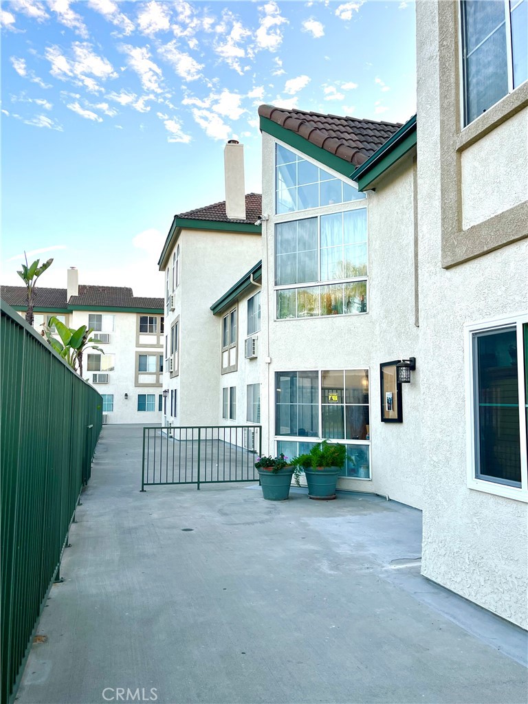 15000 Downey Avenue 204