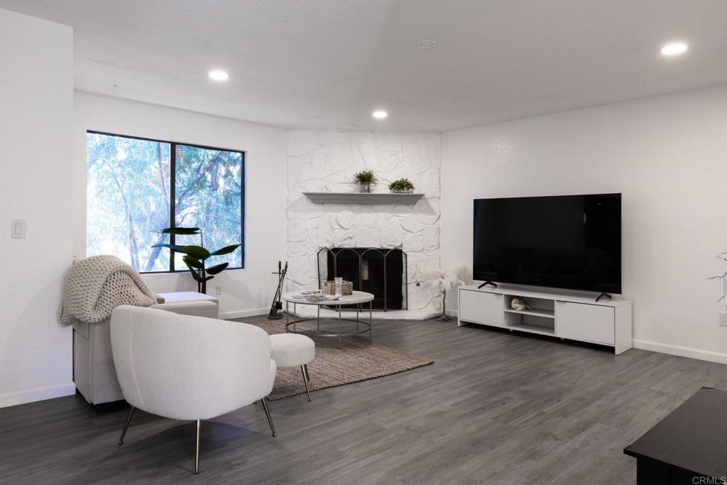 5089 Lambert Lane