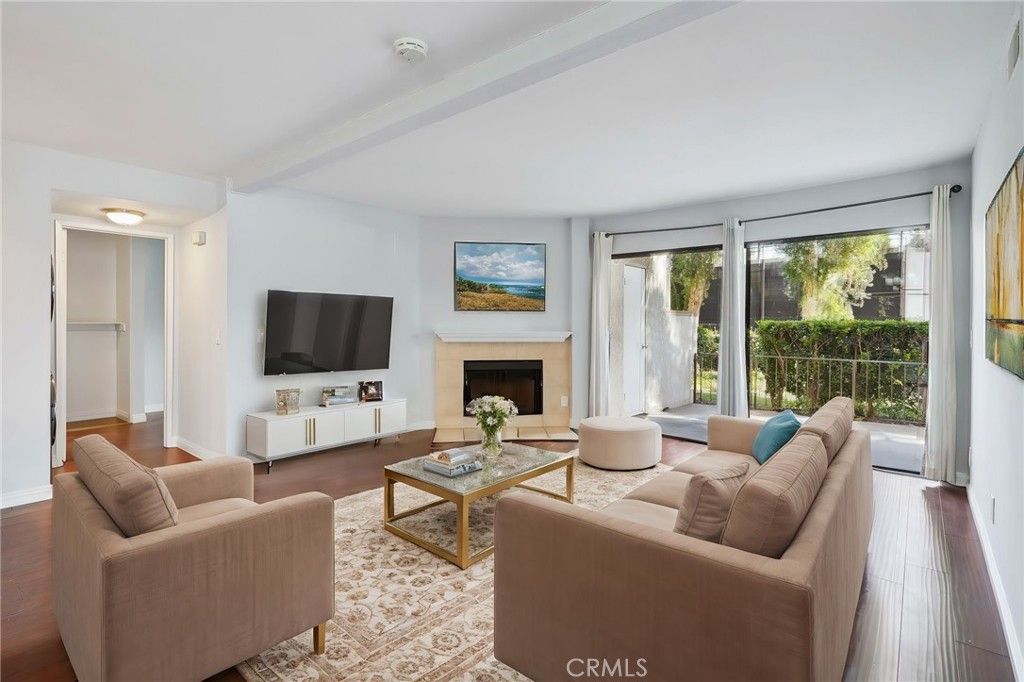 listing image 0