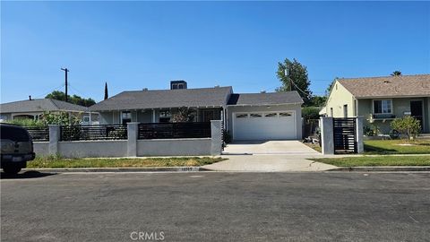 A home in Reseda