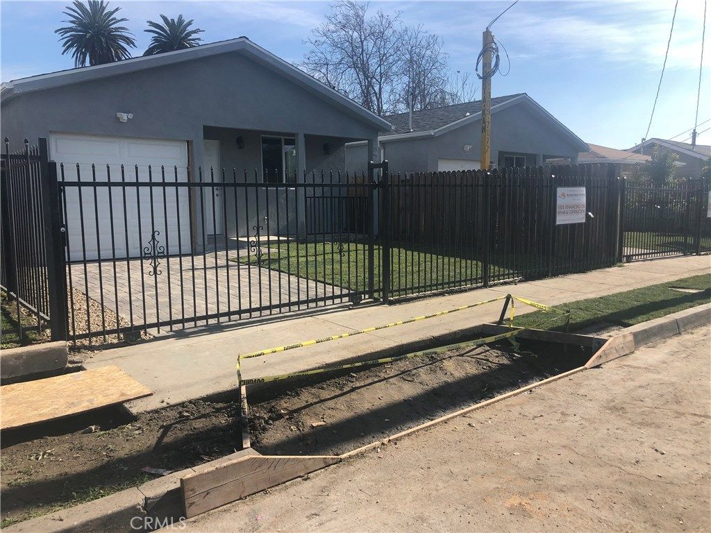 listing image 130725363114060824690