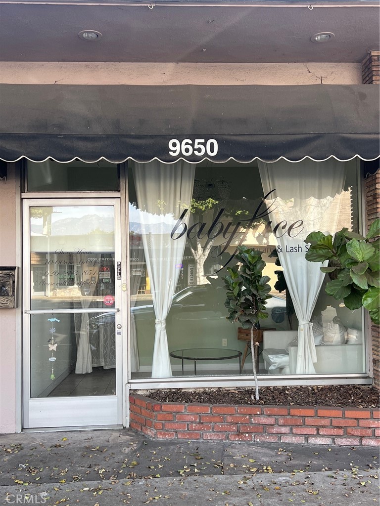 9650 Las Tunas Dr
