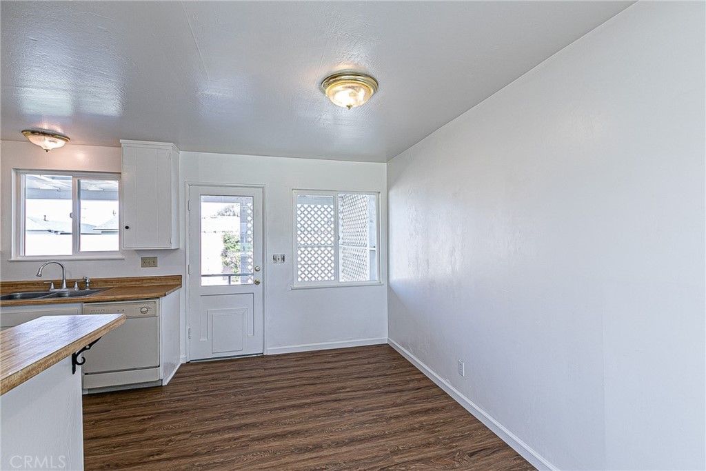 listing image 130729501572066454842