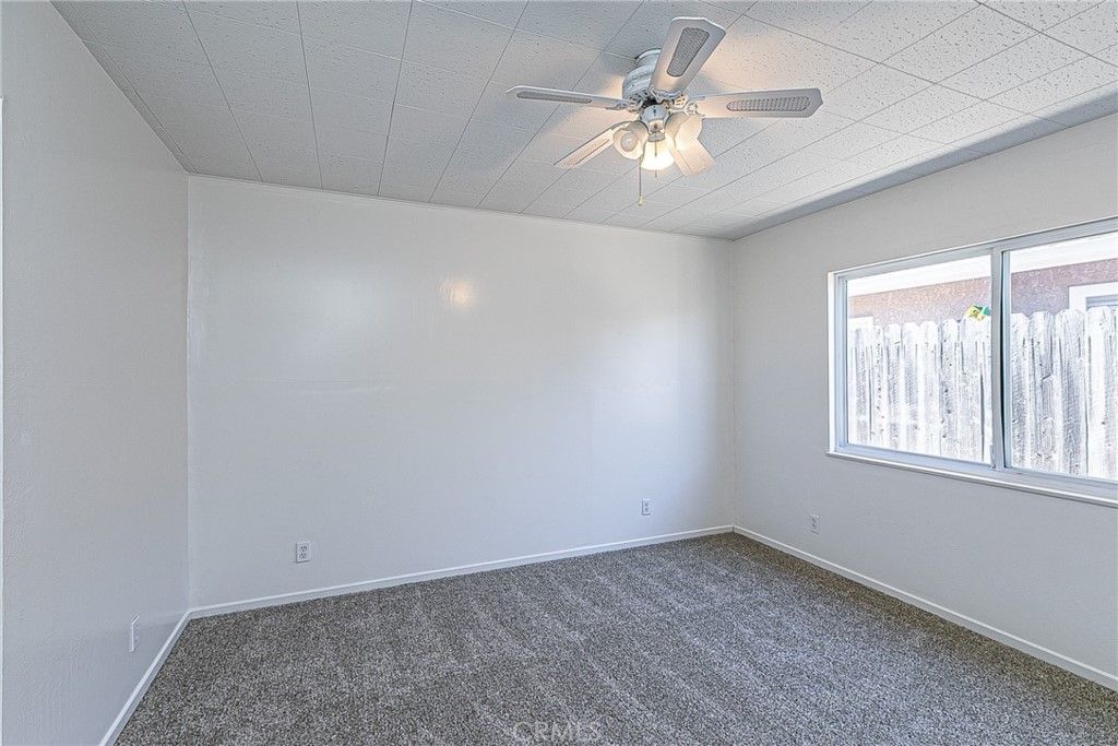 listing image 130722366045351058599