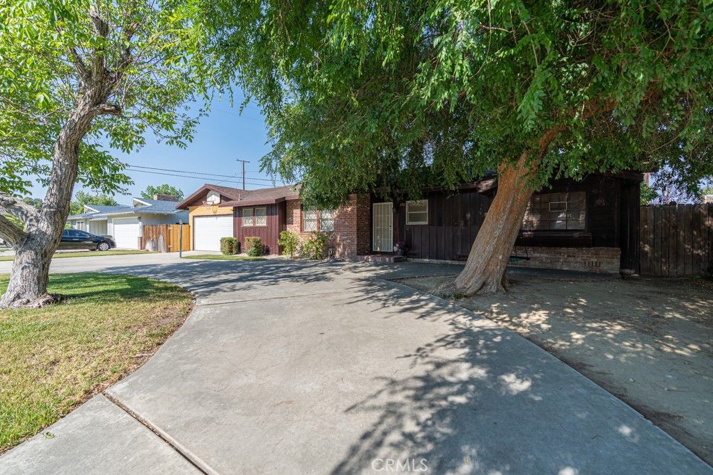 listing image 130727611017095697086