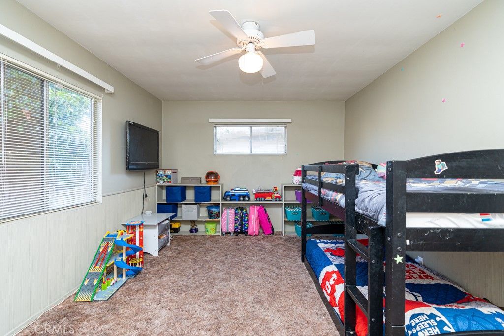 listing image 130721066928362198753