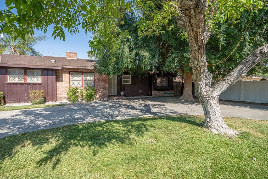 listing image 130722239093396464222