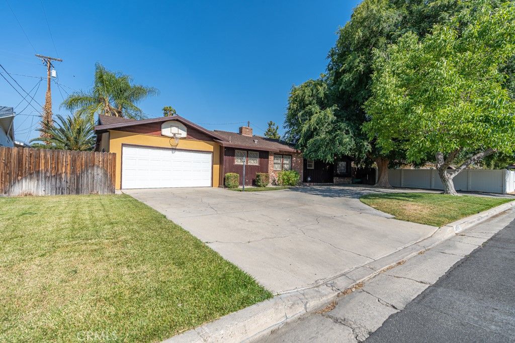 listing image 130722509367894985727