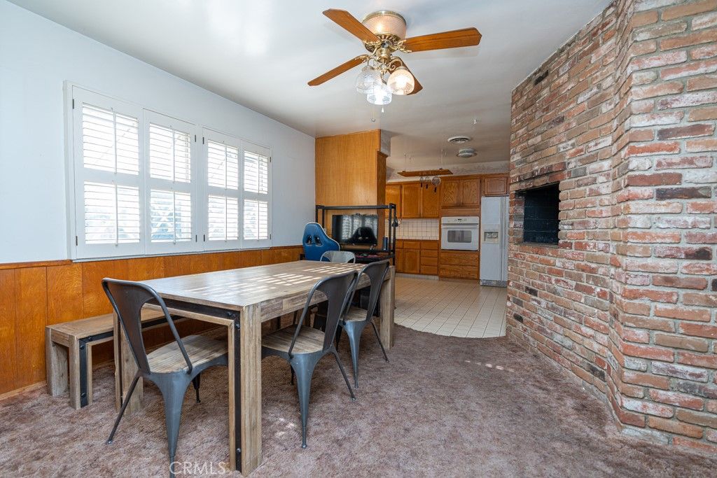 listing image 130729397321336264275