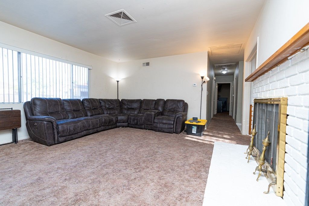 listing image 130729898733204058004