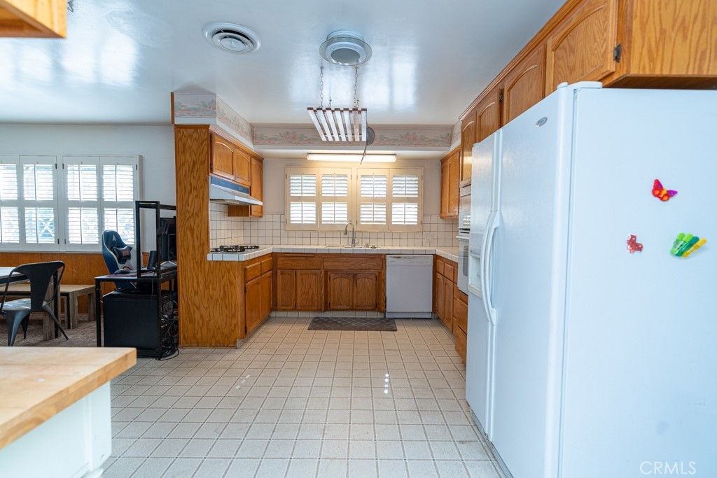 listing image 130729729809864714877