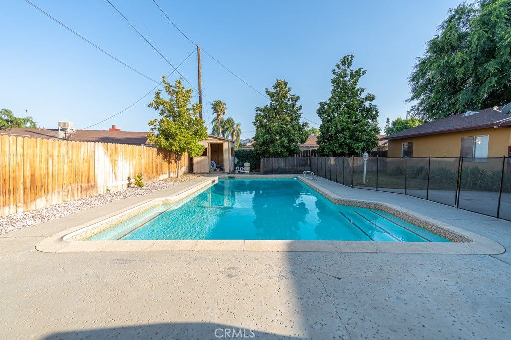 listing image 130721600242732185803