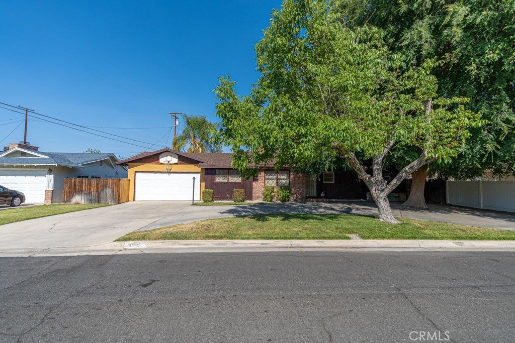 listing image 130722295282676934053