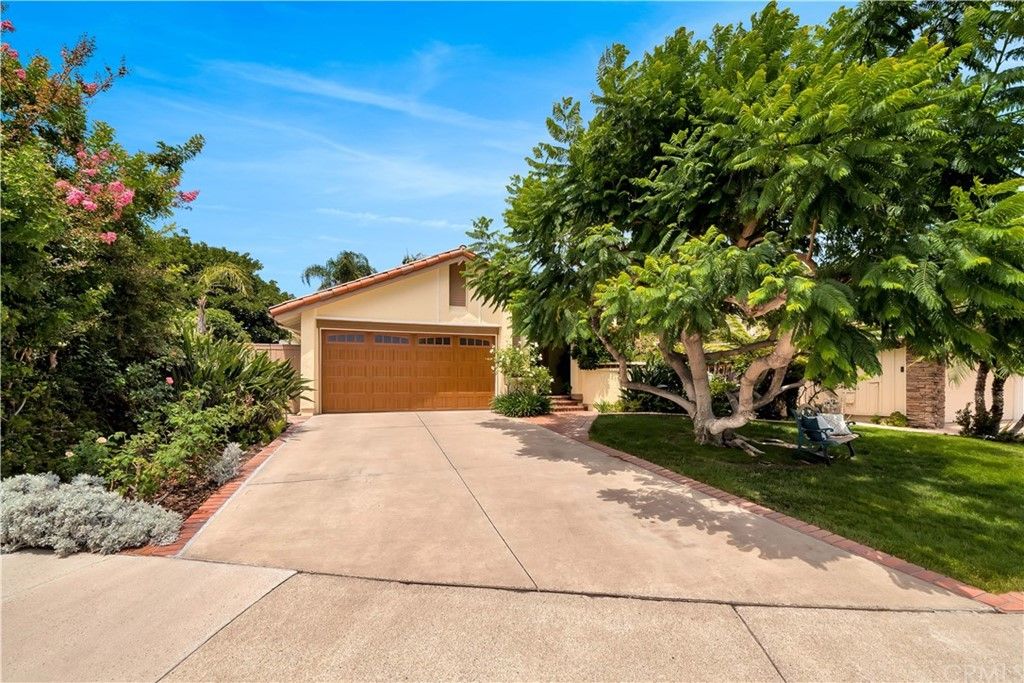 listing image 130722474900207921023