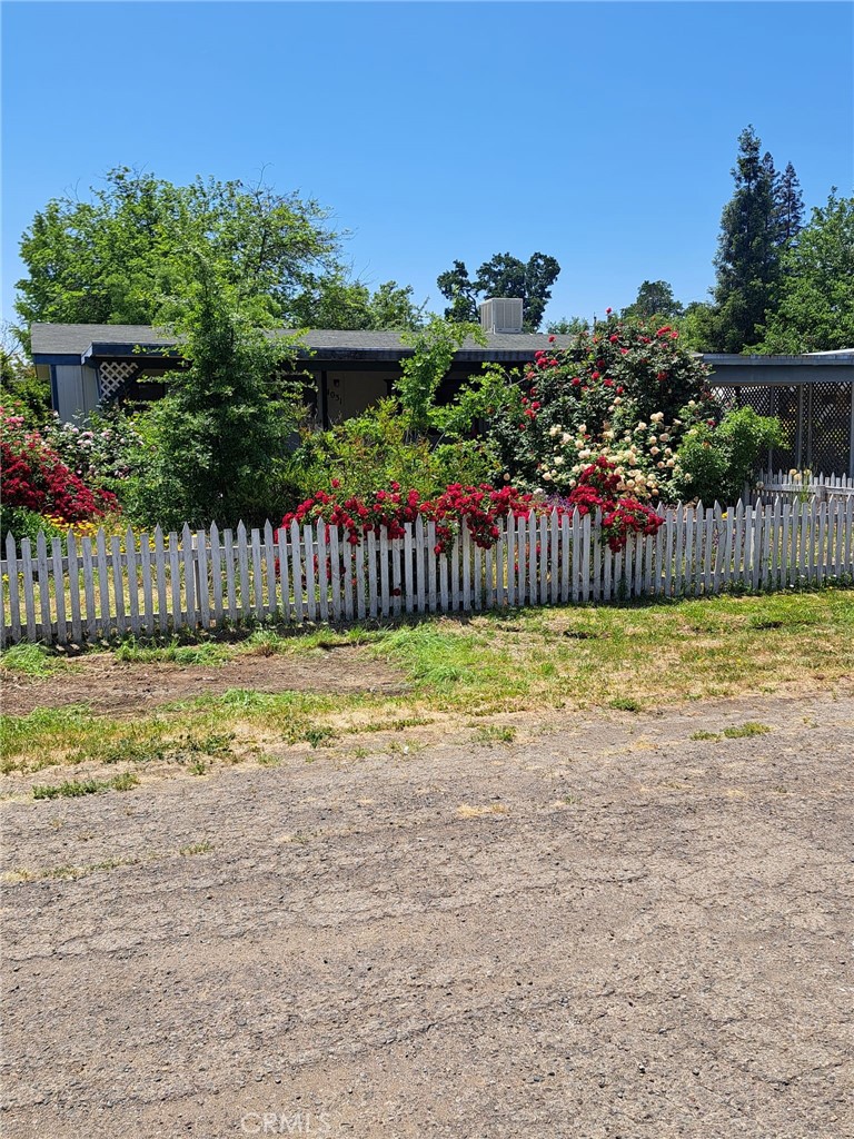 Photo 5 of 25 of 4031 Gray Stone Court mobile home