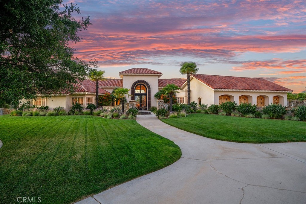41290 Avenida Delores