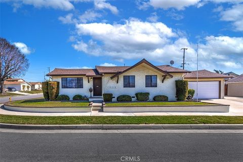 A home in La Mirada