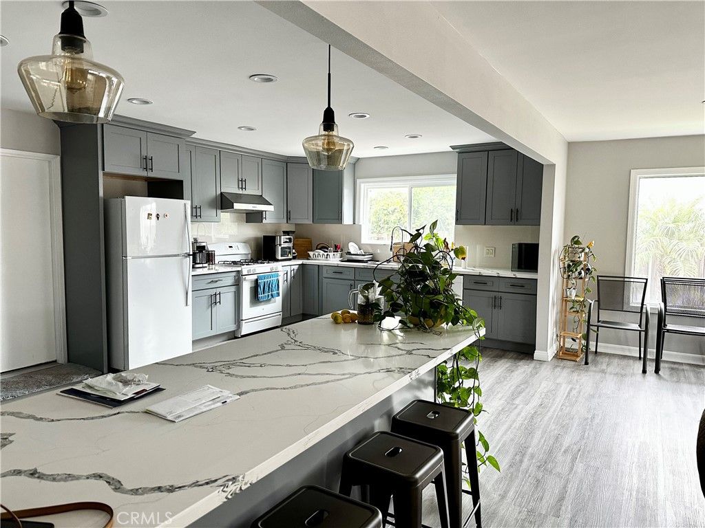 listing image 130724509685069499583