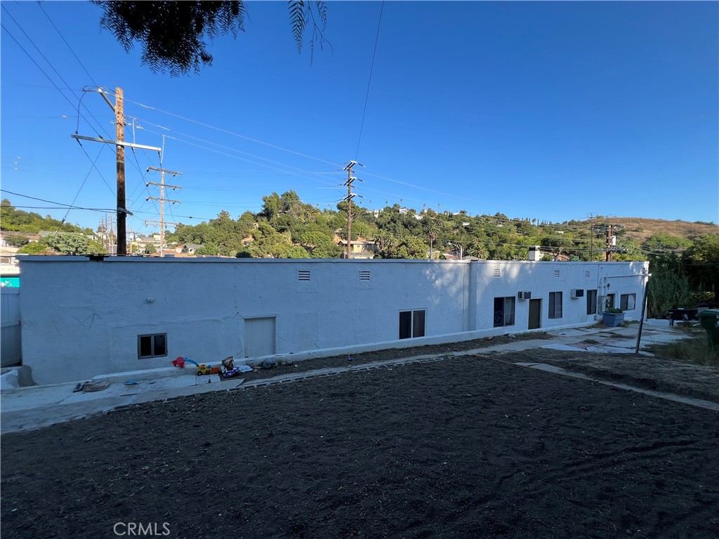 Properties 2 3359 Sierra Street