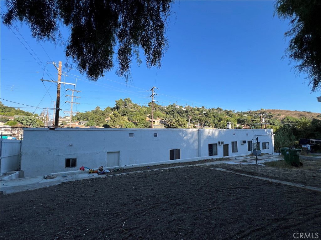 Properties 1 3359 Sierra Street