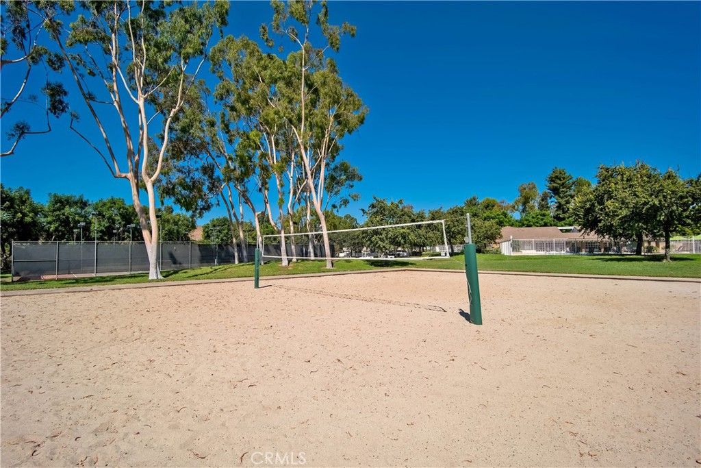 listing image 130726310895017087277