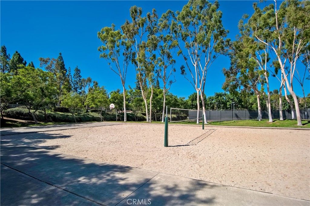 listing image 130726216682179452415