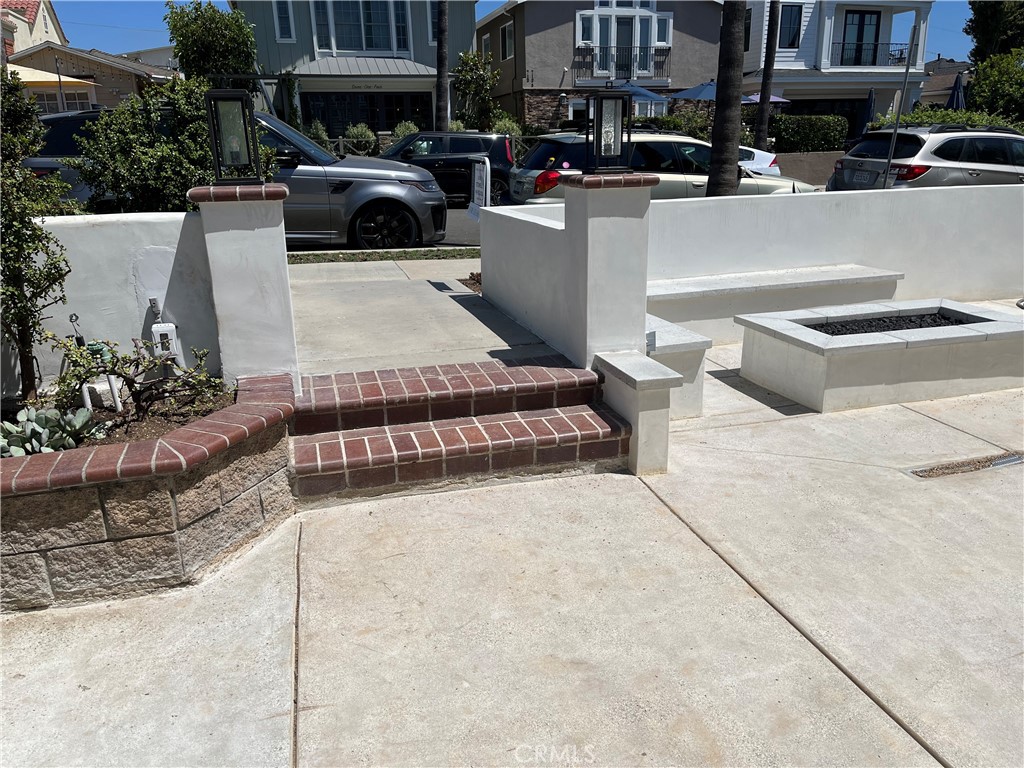 Corona del Mar North of PCH (CNHW) - Residential Lease