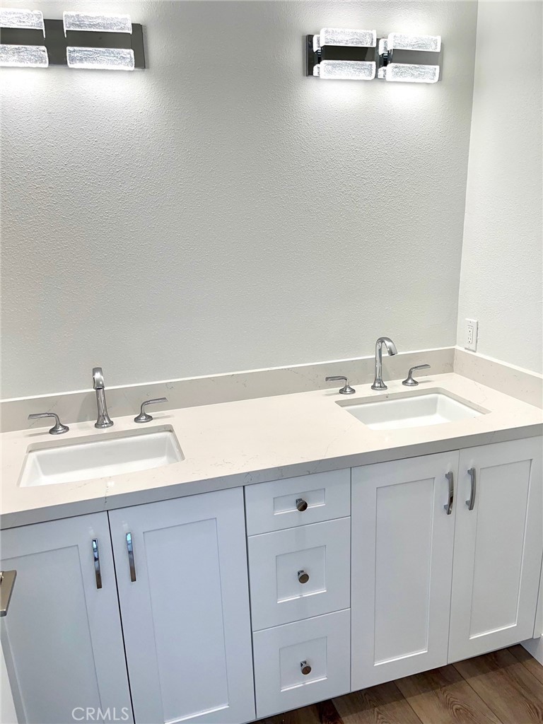 Corona del Mar North of PCH (CNHW) - Residential Lease