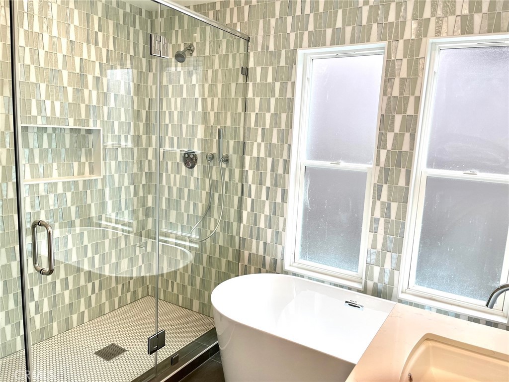 Corona del Mar North of PCH (CNHW) - Residential Lease