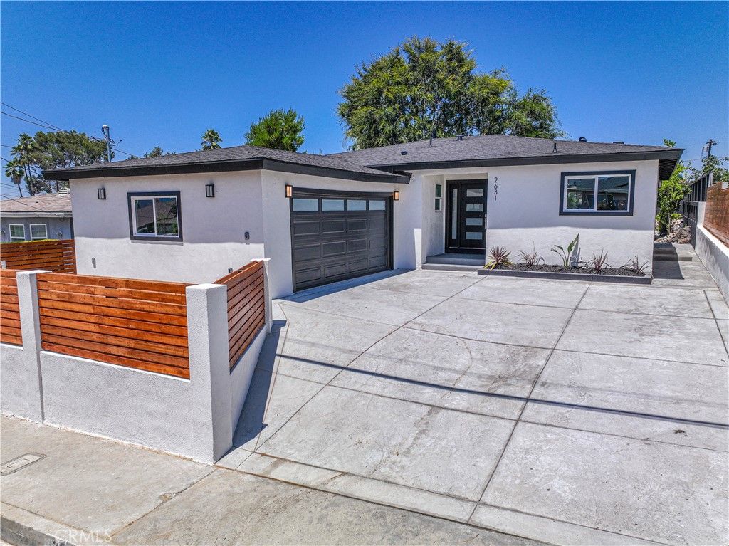 listing image 130724775528017172181