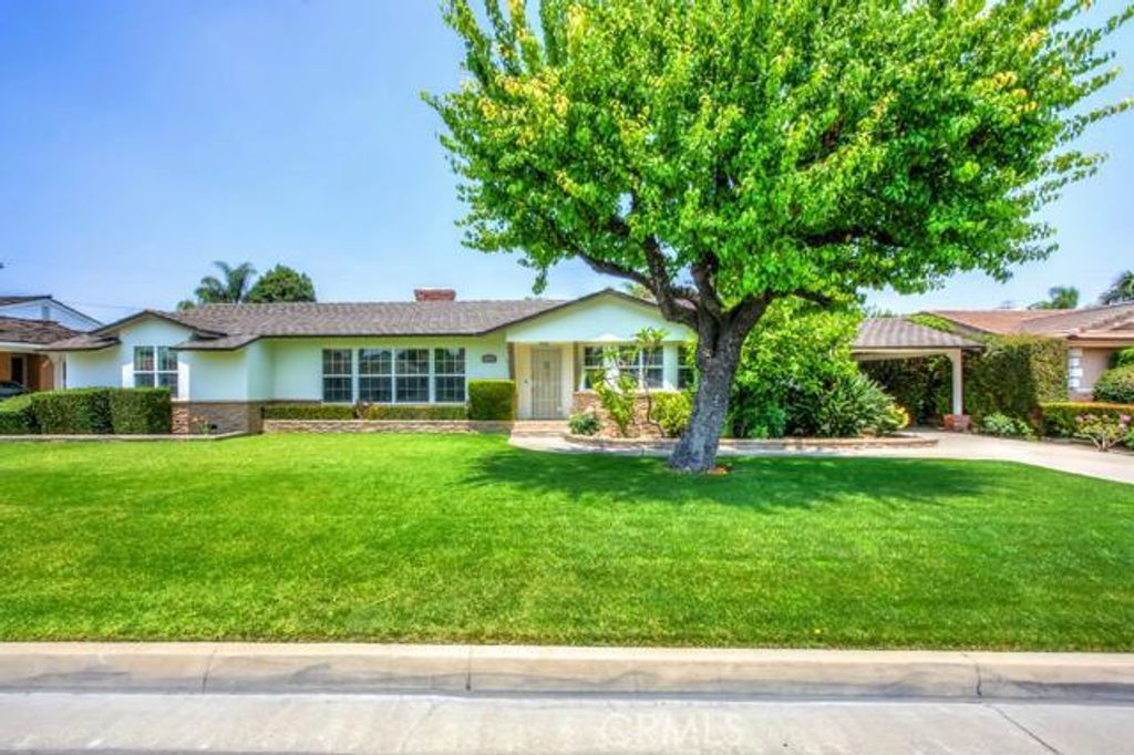 listing image 130728741510192817486