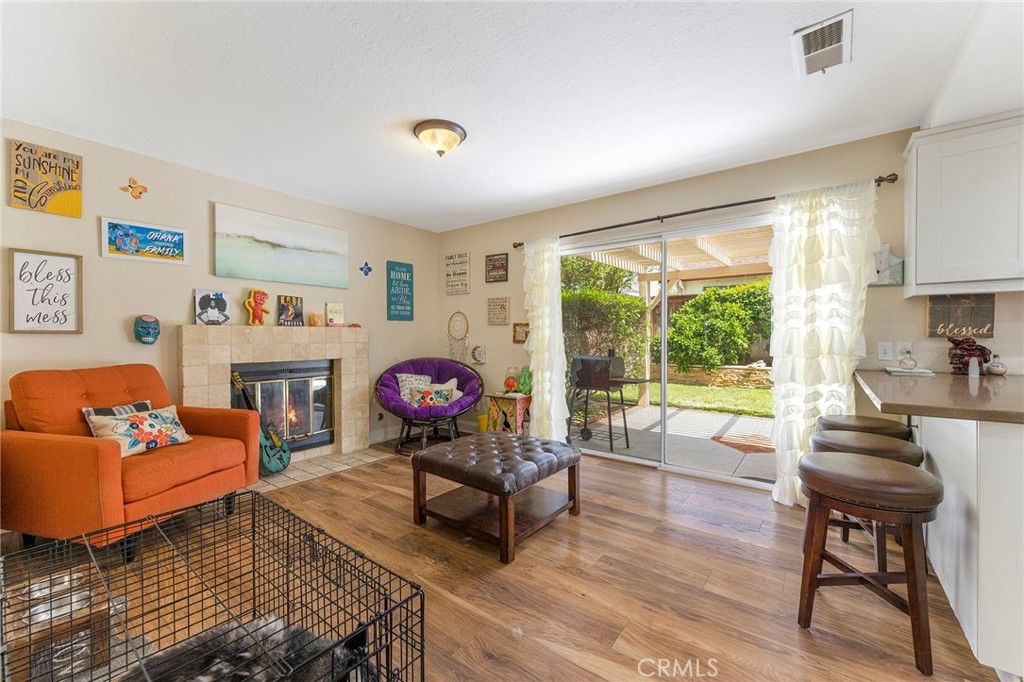listing image 13074116523493