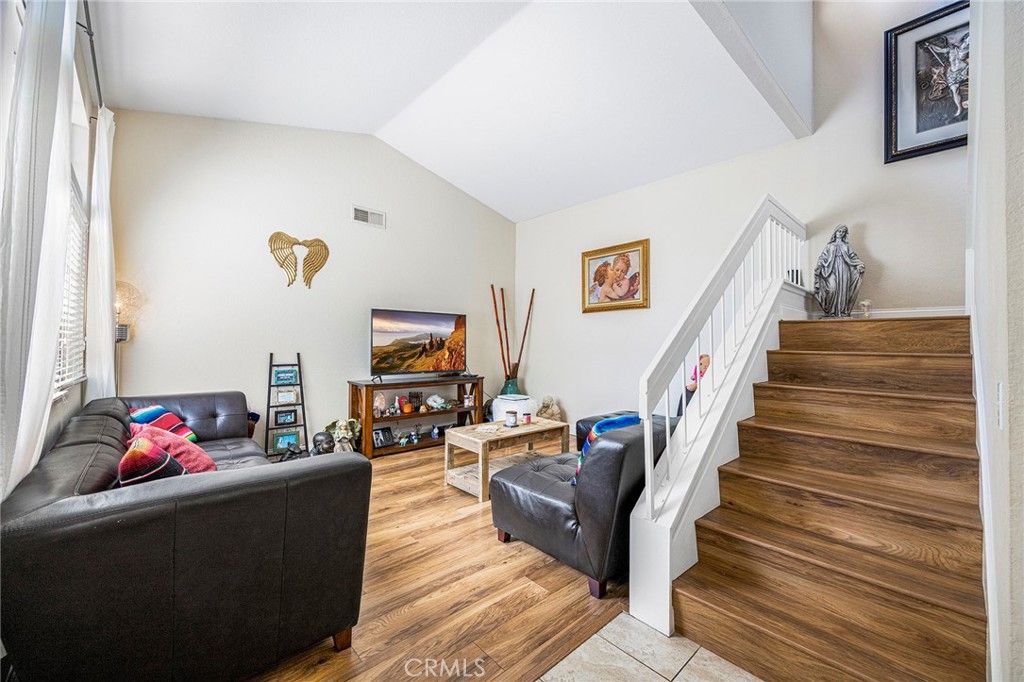 listing image 13073833103750