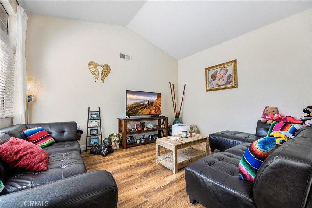 listing image 13073161358232