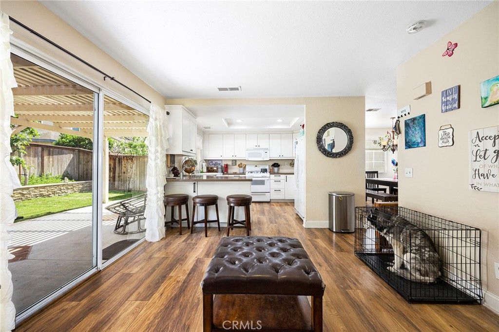 listing image 13071713219678