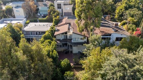 A home in Hollywood Hills East