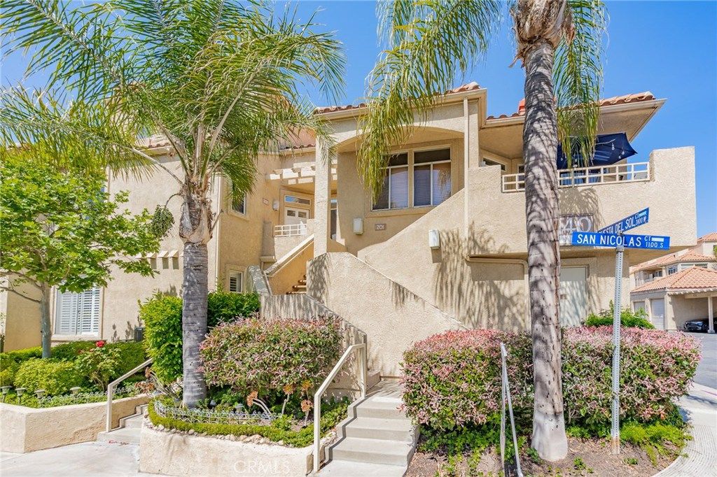 listing image 130725392790420673531
