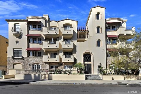 A home in Studio City