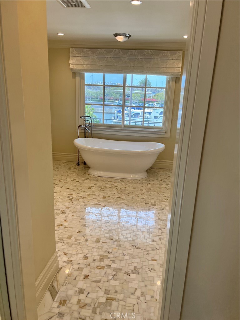 Linda Isle (LIND) - Residential Lease